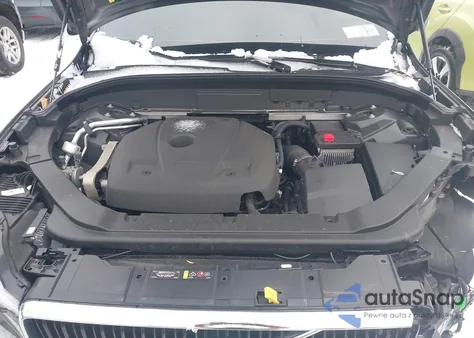 2021 Volvo Xc60 T5 Momentum z USA, uszkodzony, nr VIN YV4102RKXM1759014